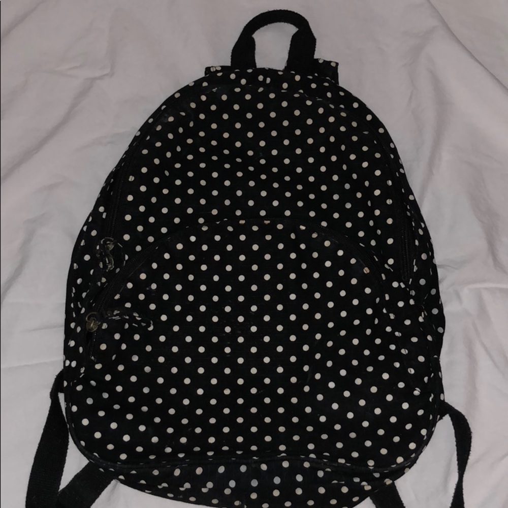 Backpack-polkadots